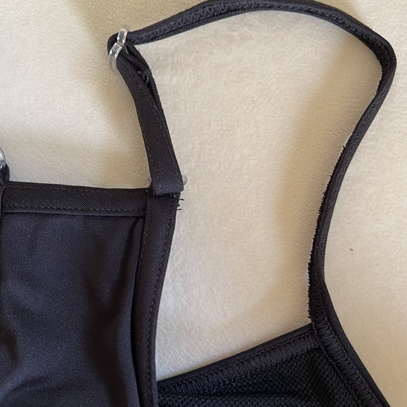 Louis Garneau sleeveless active (cycling) jersey with shelf bra - Picture 7 of 14